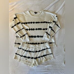 PJ Salvage - women’s XL - French terry pajamas long sleeved with shorts